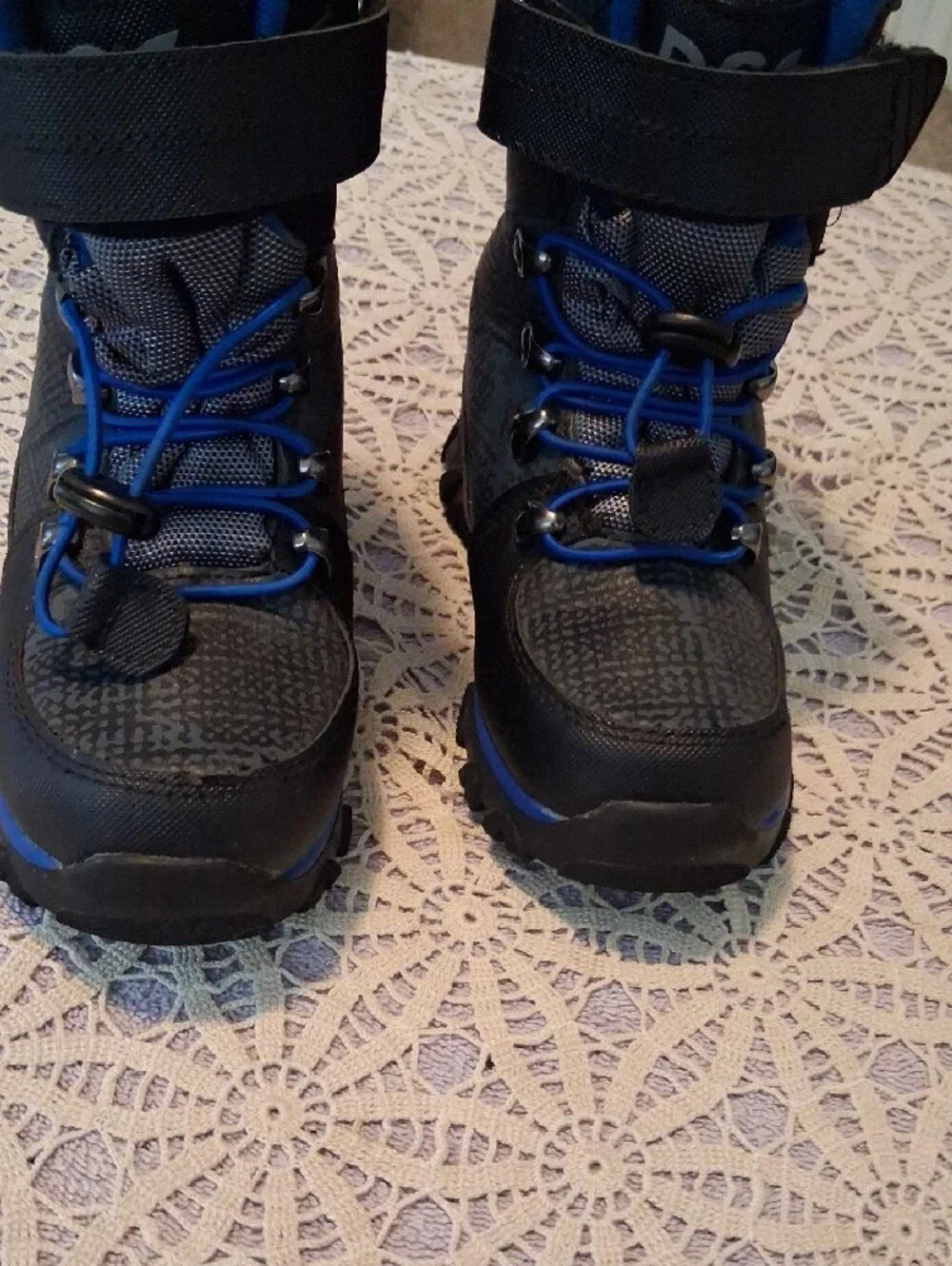 DSG Kids Blue and Black Winter Boots with Hook-and-Loop Strap